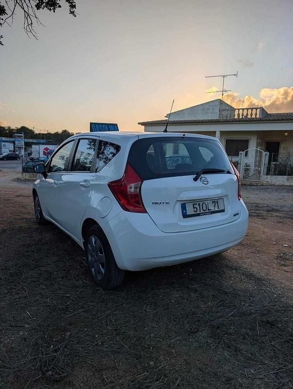 Usado Nissan Note 80 HP (58 kW) 2014 Branco Citadino