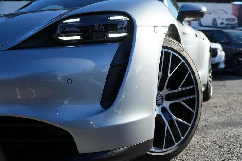 Usado Porsche Taycan Performance Package 319 kW (435 HP) 2023 Cinza Sedan