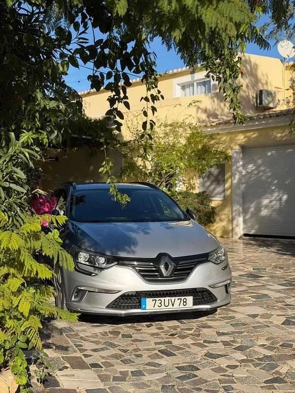 Outra Usado 2018 Renault Mégane IV | € 16.900 (Caro) - Imagem 1/4