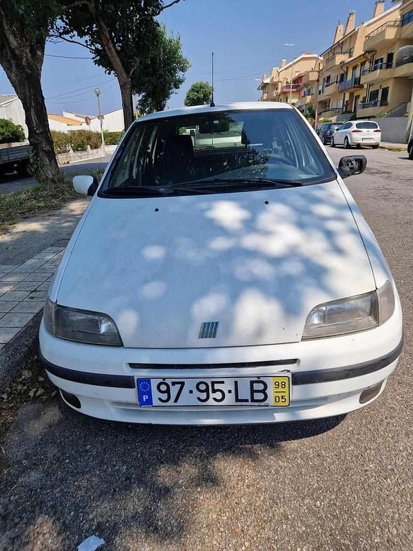 Branco Usado 1998 Fiat Punto Citadino | € 1.200 - Imagem 1/4