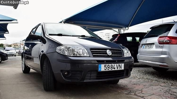 Cinza Usado 2003 Fiat Punto Dynamic Citadino | € 2.650 (Bom preço) - Imagem 1/1