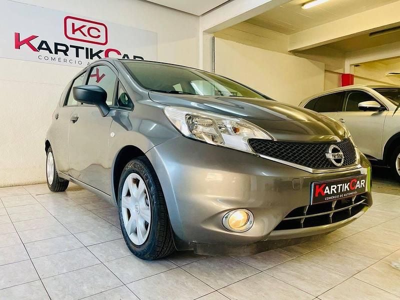 Usado Nissan Note 80 HP (58 kW) 2014 Cinzento Monovolume