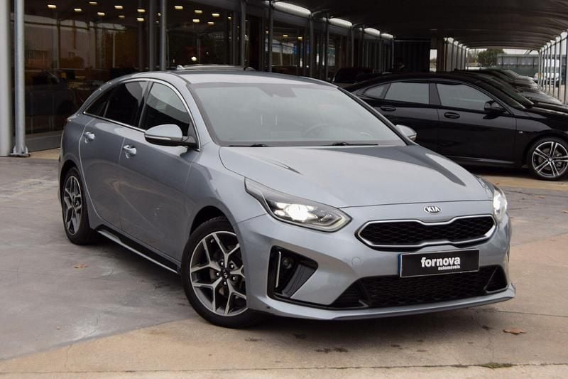 Cinza Usado 2019 Kia Ceed GT GT-Line Carrinha | € 18.900 (Preço justo) - Imagem 1/4