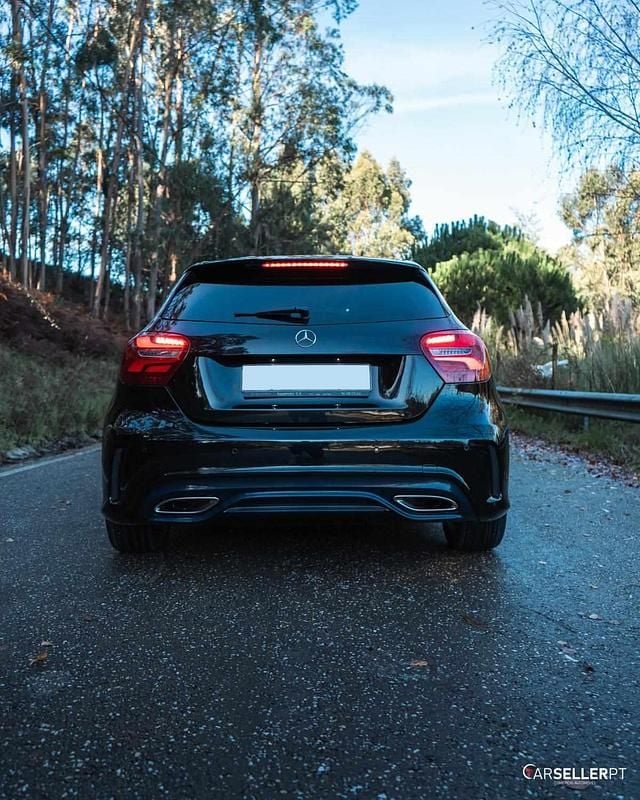 Usado Mercedes A180 109 HP (80 kW) 2016 Preto Citadino