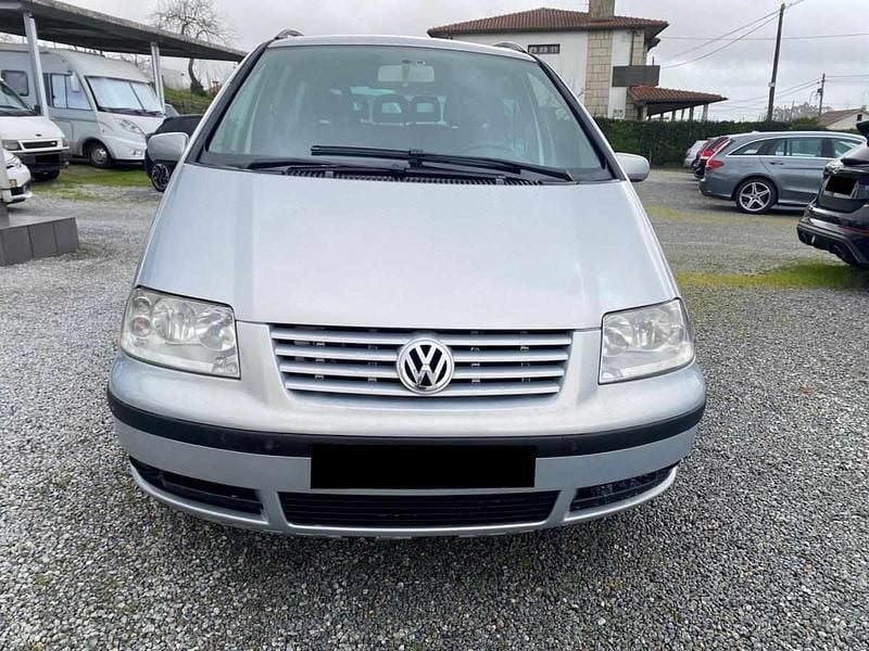 Usado VW Sharan 115 HP (84 kW) 2002 Cinzento Monovolume
