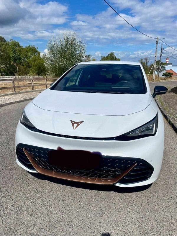 Branco Usado 2023 Cupra Born Citadino | € 36.650 (Caro) - Imagem 1/4