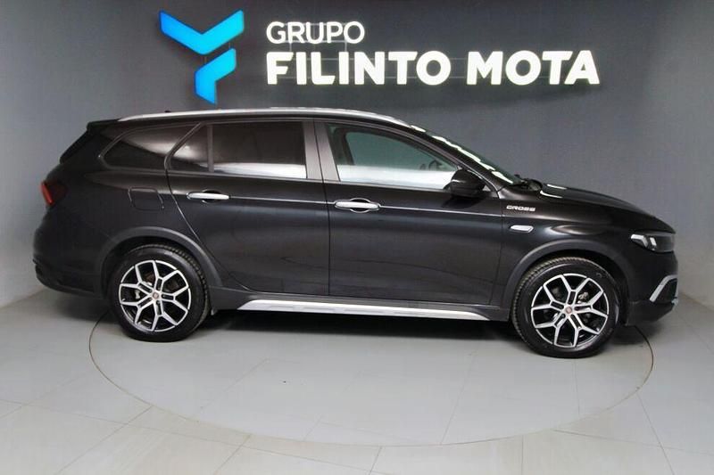 Azul Usado 2023 Fiat Tipo Cross | € 17.460 (Preço justo) - Imagem 1/4