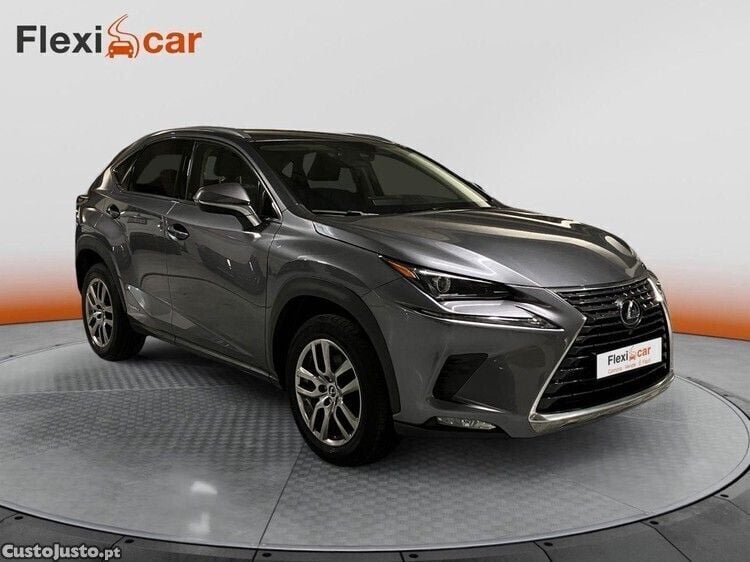Cinza Usado 2021 Lexus NX300h Executive Line SUV | € 38.980 - Imagem 1/1