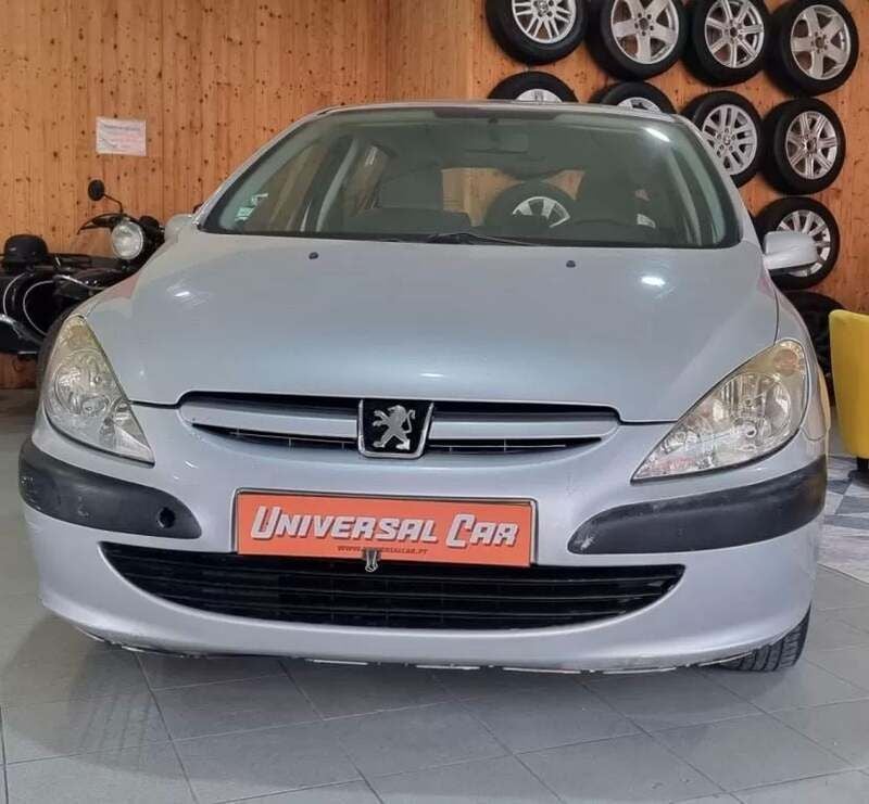Cinza Usado 2003 Peugeot 307 Citadino | € 3.300 (Preço justo) - Imagem 1/4