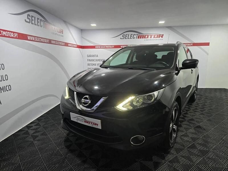 Usado Nissan Qashqai 110 HP (80 kW) 2016 Preto SUV