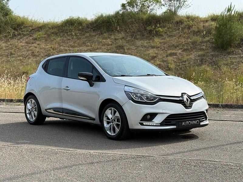 Cinza Usado 2016 Renault Clio IV Intens | € 8.900 (Preço justo) - Imagem 1/4