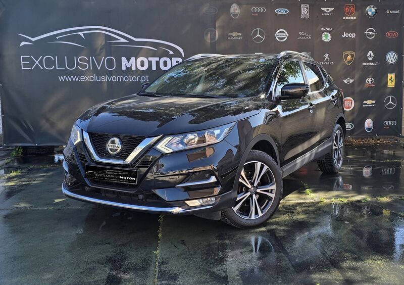 Preto Usado 2018 Nissan Qashqai N-Connecta SUV | € 23.900 - Imagem 1/4
