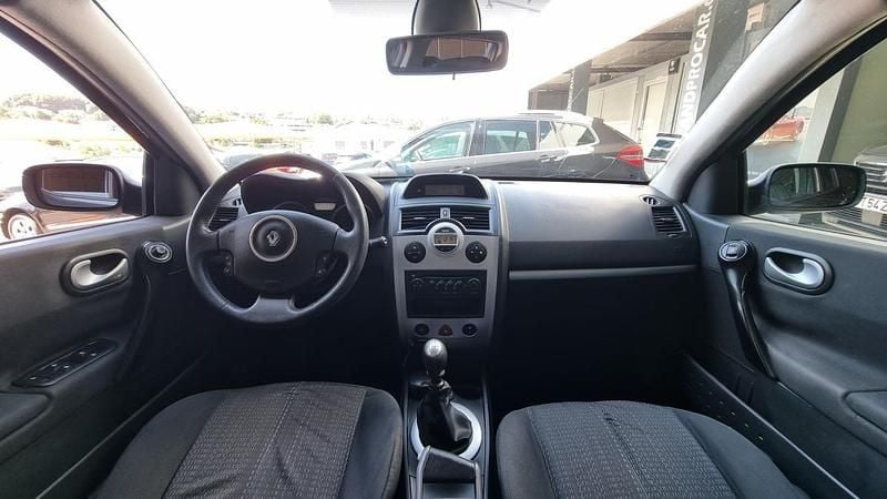 Usado Renault Mégane III 105 HP (77 kW) 2009 Cinzento Carrinha