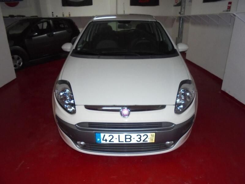 Branco Usado 2010 Fiat Punto Dynamic Citadino | € 6.500 (Caro) - Imagem 1/4