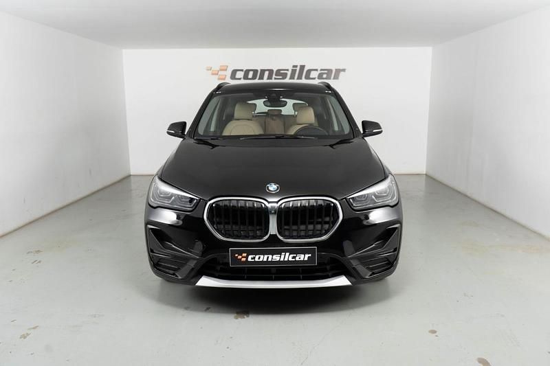 Usado BMW X1 Advantage 220 HP (161 kW) 2021 Preto SUV