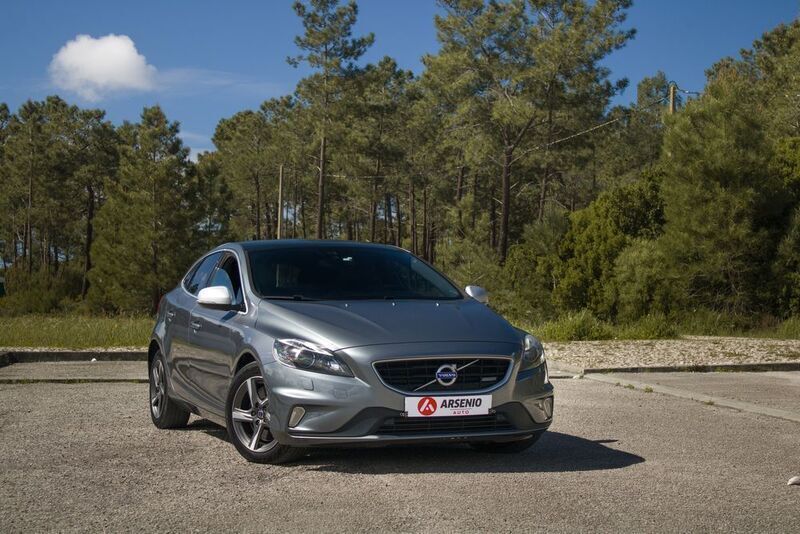 Usado 2014 Volvo V40 R-Design Carrinha | € 9.990 (Bom preço) - Imagem 1/4