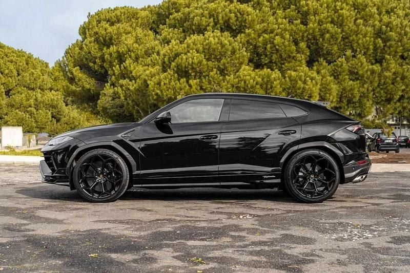 Usado Lamborghini Urus 666 HP (489 kW) 2025 Preto SUV