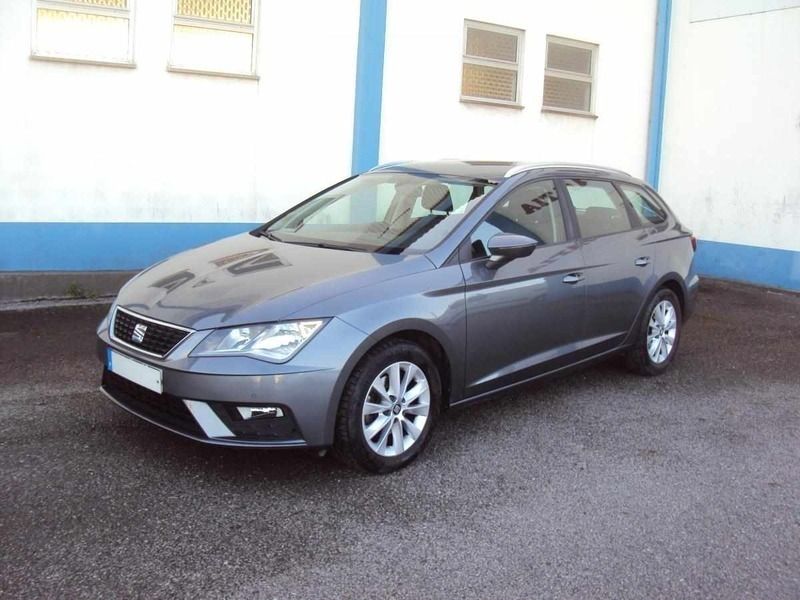 Cinzento Usado 2018 Seat Leon Style Carrinha | € 15.750 (Preço justo) - Imagem 1/4