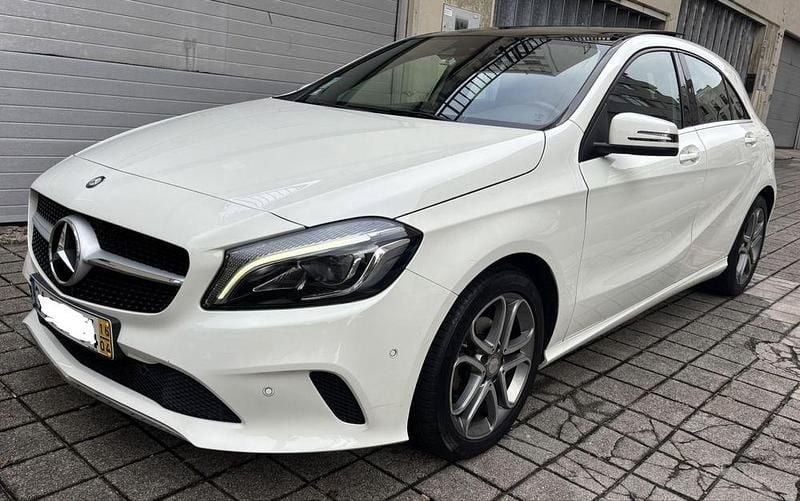Usado 2016 Mercedes A180 Urban Sedan | € 16.900 (Preço justo) - Imagem 1/4