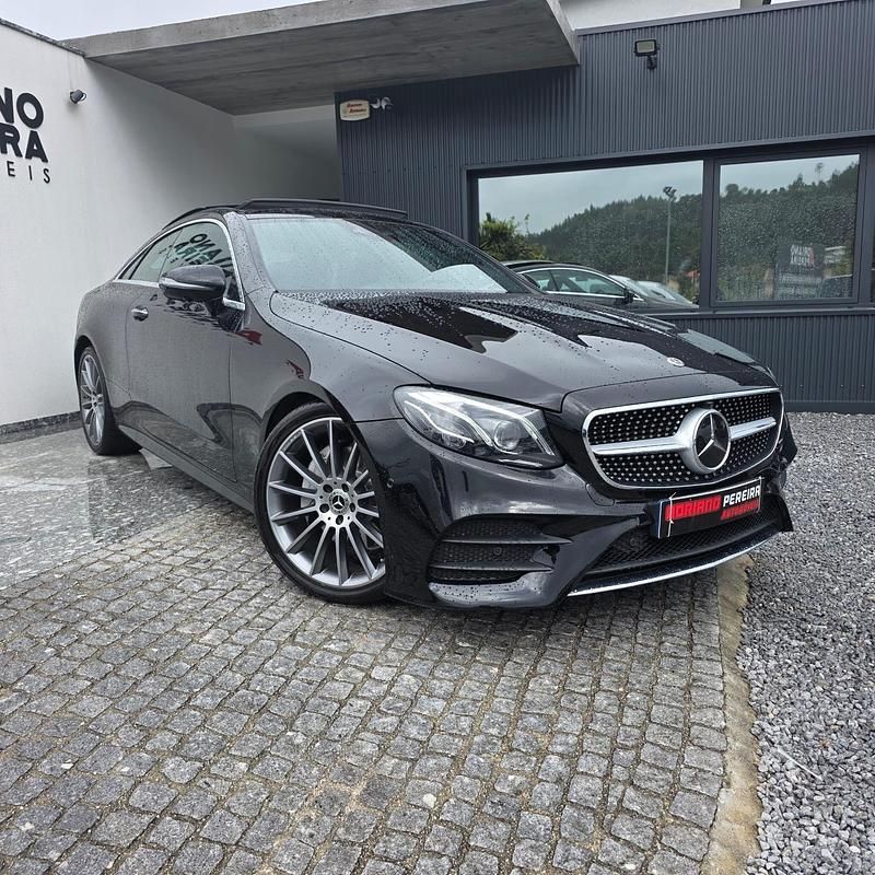 Usado Mercedes E220 AMG line 194 HP (142 kW) 2019 Preto Coupé