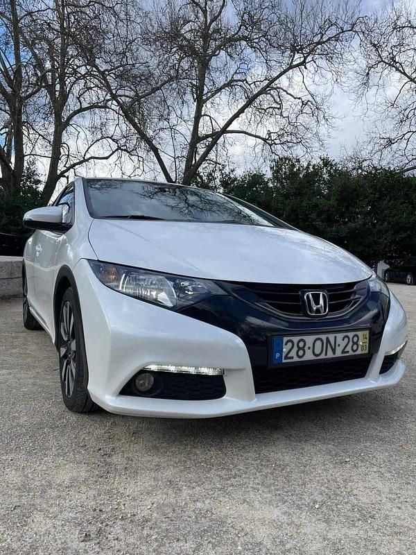 Usado Honda Civic 120 HP (88 kW) 2014 Branco Citadino