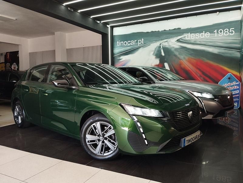 Verde Usado 2023 Peugeot 308 Active Citadino | € 19.599 (Bom preço) - Imagem 1/4
