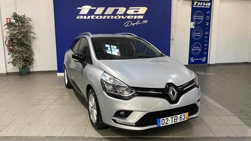 Cinzento Usado 2017 Renault Clio GrandTour Carrinha | € 12.950 - Imagem 1/4