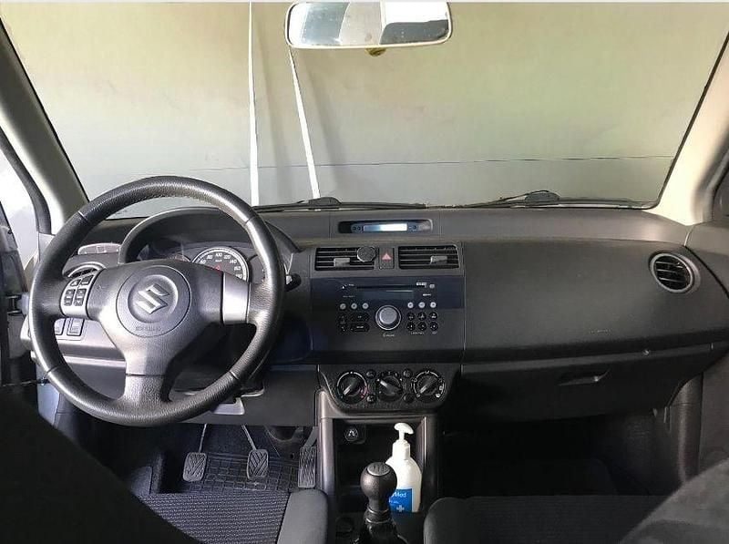 Usado Suzuki Swift 75 HP (55 kW) 2009 Citadino