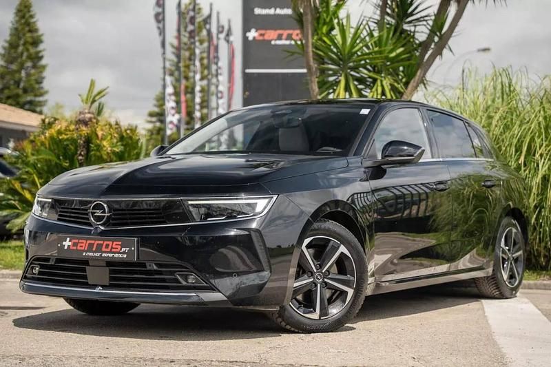 Usado Opel Astra Elegance 130 HP (95 kW) 2022 Preto