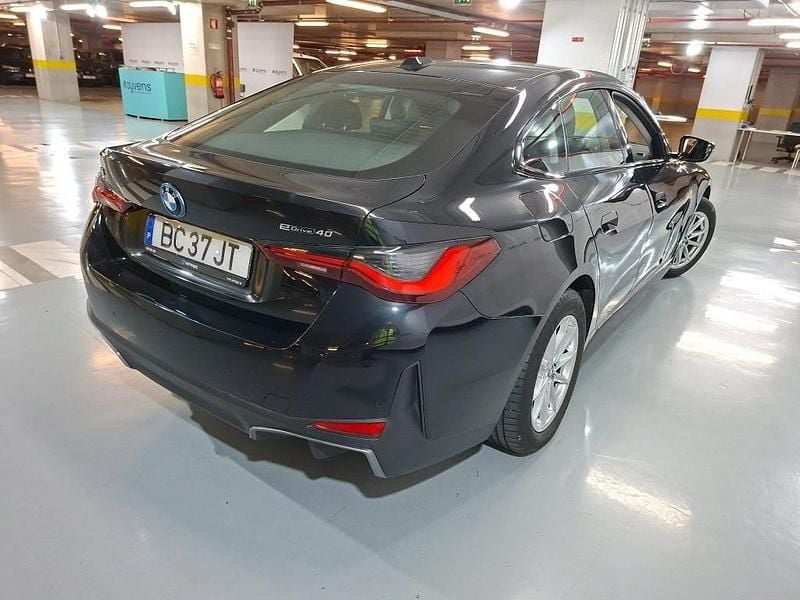 Usado BMW i4 250 kW (340 HP) 2023 Preto Sedan
