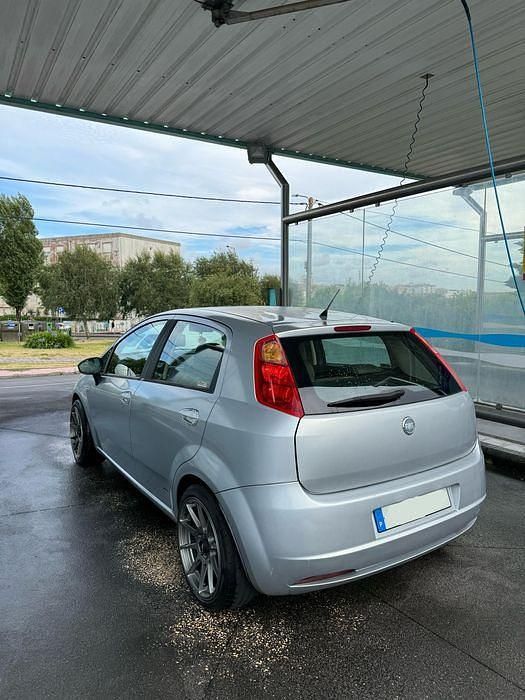 Usado Fiat Grande Punto 90 HP (66 kW) 2006 Citadino