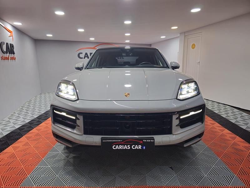 Usado Porsche Cayenne Black Edition 470 HP (345 kW) 2025 Branco SUV