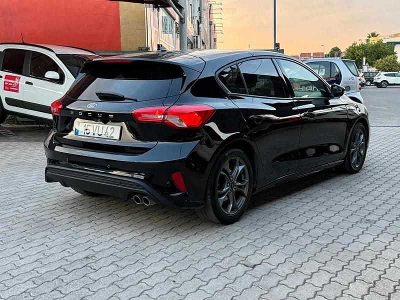 Usado Ford Focus ST-Line 125 HP (91 kW) 2018 Preto Citadino