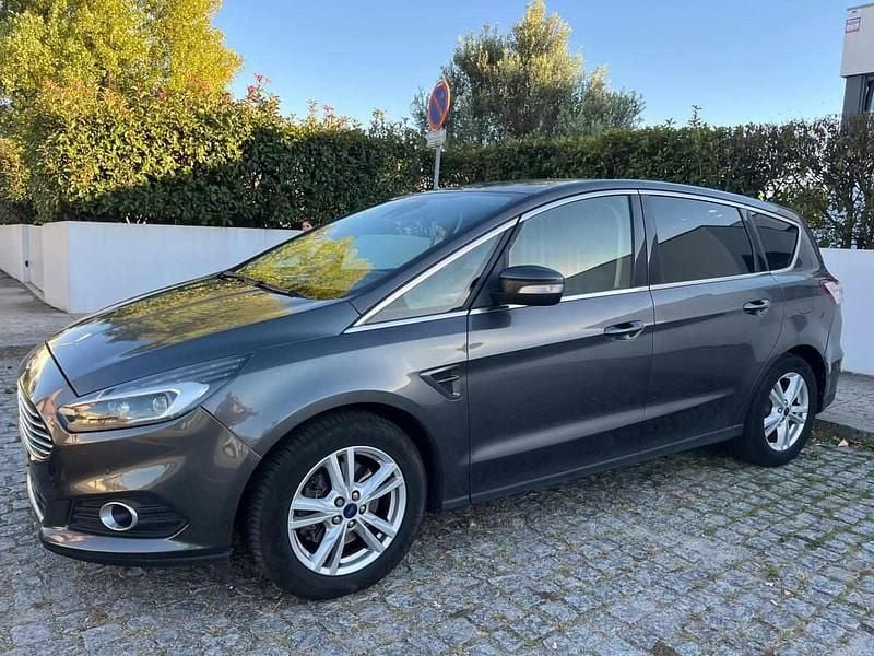 Cinzento Usado 2015 Ford S-MAX S Monovolume | € 12.500 (Super Preço) - Imagem 1/4
