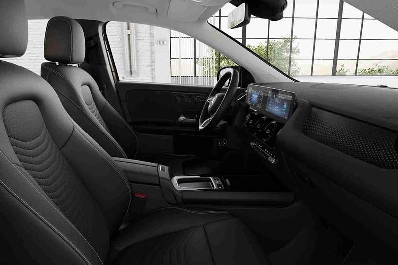 Preto Novo 2025 Mercedes GLA250 SUV | € 60.575 (Preço justo) - Imagem 1/4