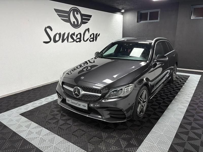 Cinza Usado 2020 Mercedes C180 AMG line Carrinha | € 25.990 (Preço justo) - Imagem 1/4