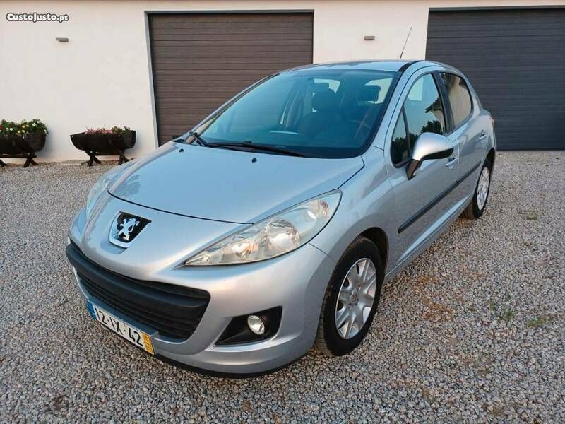 Vendido Peugeot 207 1.4i 130 mil kms - Carros usados para venda