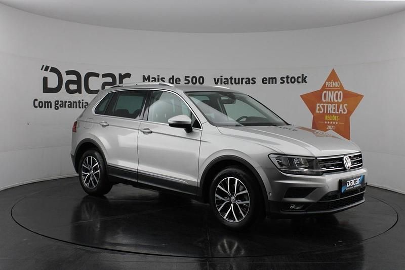 Cinzento Usado 2017 VW Tiguan SUV | € 20.399 (Preço justo) - Imagem 1/4