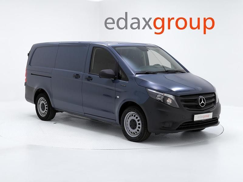 Cinzento Usado 2020 Mercedes e-Vito Monovolume | € 18.990 - Imagem 1/4