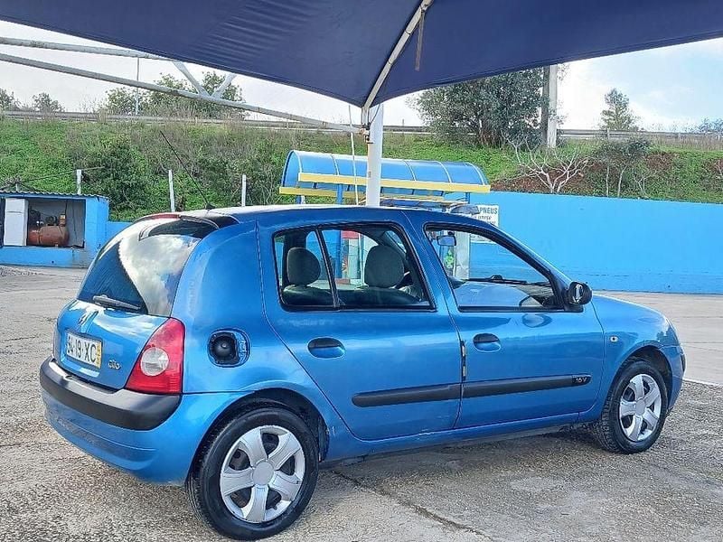Usado 2004 Renault Clio II Sedan | € 1.300 (Super Preço) - Imagem 1/4