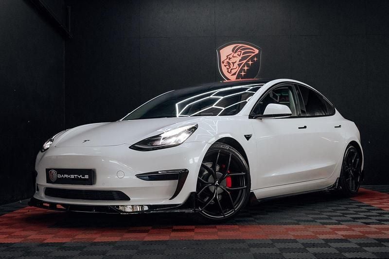 Branco Usado 2020 Tesla Model 3 Standard Range Plus Sedan | € 24.900 (Caro) - Imagem 1/4
