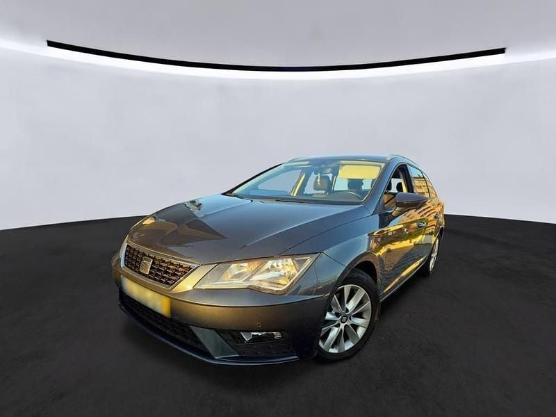 Usado Seat Leon ST 115 HP (84 kW) 2019 Antracite Carrinha