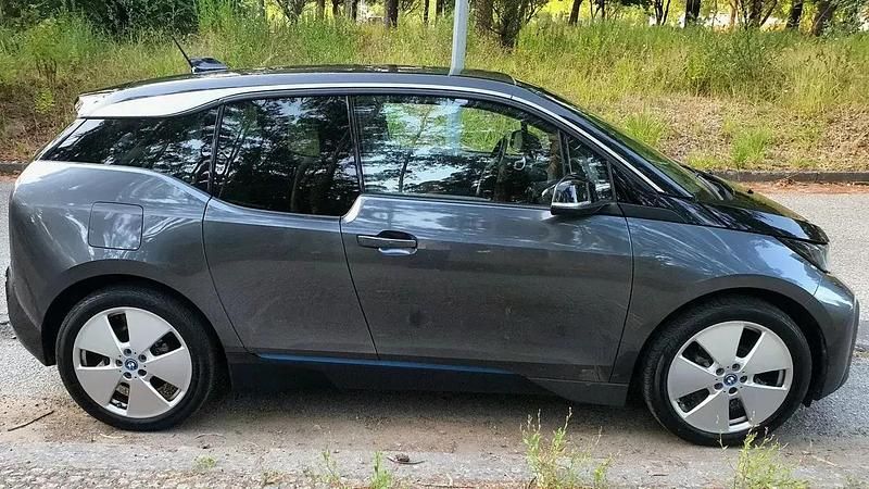 Azul Usado 2021 BMW i3 Citadino | € 23.370 (Bom preço) - Imagem 1/4