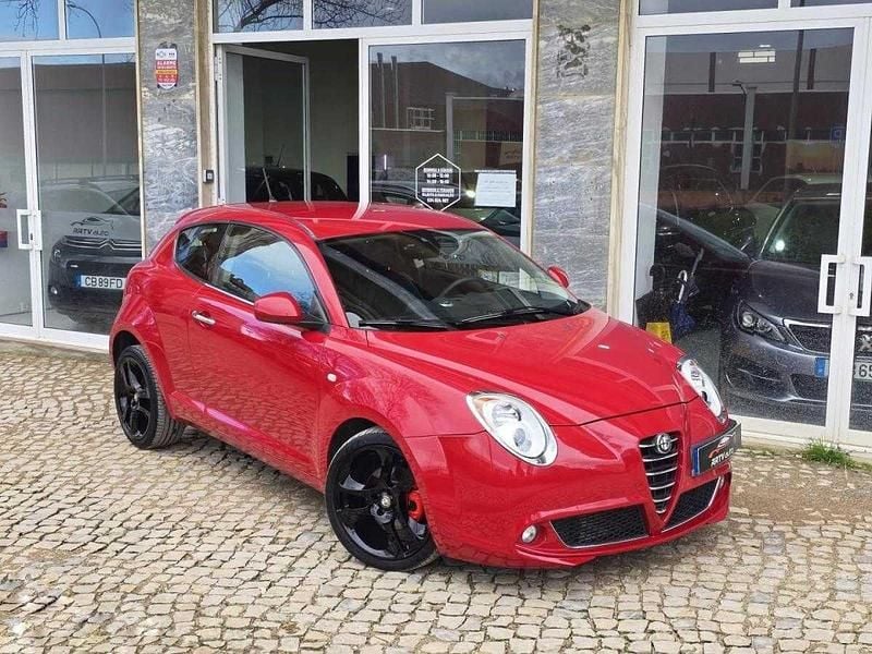 Usado Alfa Romeo MiTo Distinctive 120 HP (88 kW) 2011 Vermelho Citadino