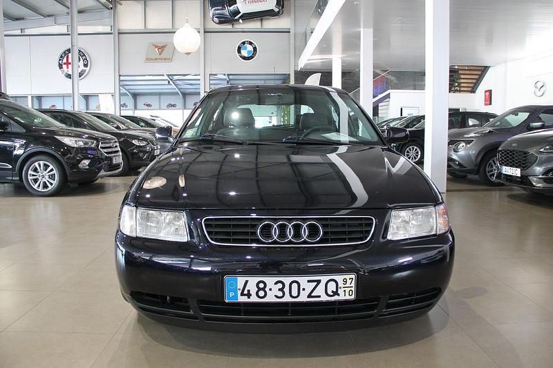 Azul Usado 1997 Audi A3 Attraction Citadino | € 5.500 (Preço elevado) - Imagem 1/4