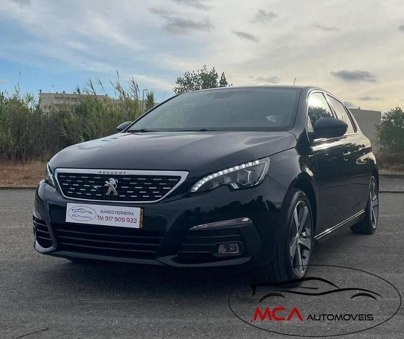 Usado Peugeot 308 GT-line 130 HP (95 kW) 2019 Preto Coupé