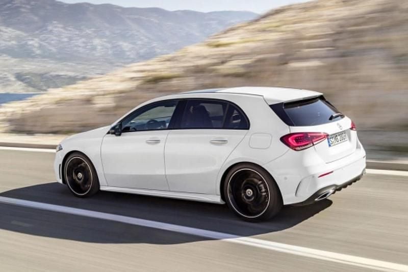 Cinzento Usado 2019 Mercedes A180 Progressive Citadino | € 24.990 (Preço justo) - Imagem 1/4