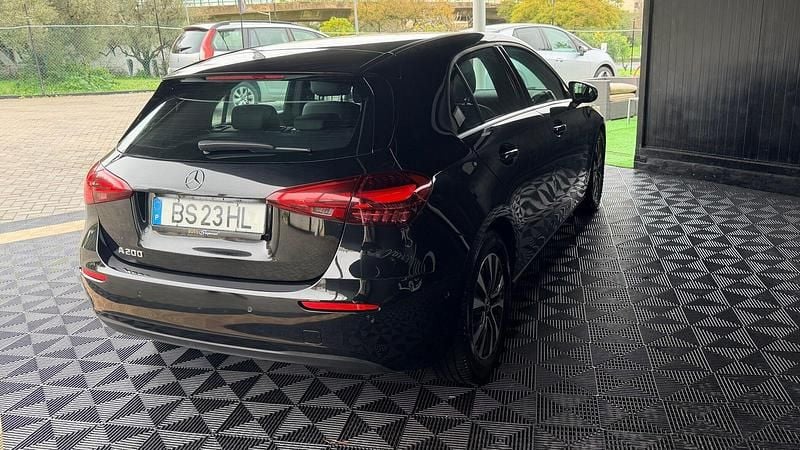 Usado Mercedes A200 163 HP (119 kW) 2025 Preto Sedan