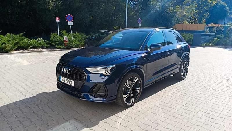 Azul Usado 2022 Audi Q3 Premium SUV | € 33.500 - Imagem 1/4