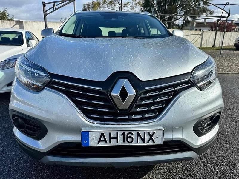 Cinzento Usado 2021 Renault Kadjar SUV | € 19.900 (Preço justo) - Imagem 1/4